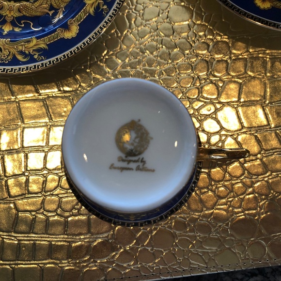 Two Versace Cups and Sauce with wings - Picture 9 of 11